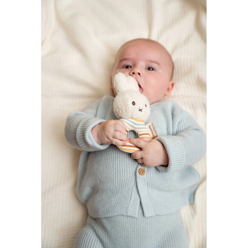 Nijntje X Little Dutch Vintage Sunny Stripes Rammelaar 4 Nijntje X Little Dutch Vintage Sunny Stripes Rammelaar - Afbeelding 2